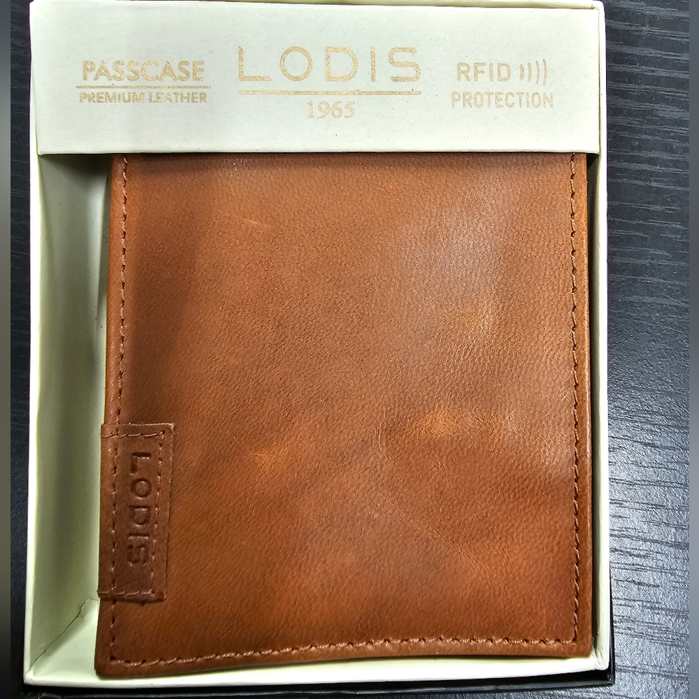 NWT mens lodis wallet